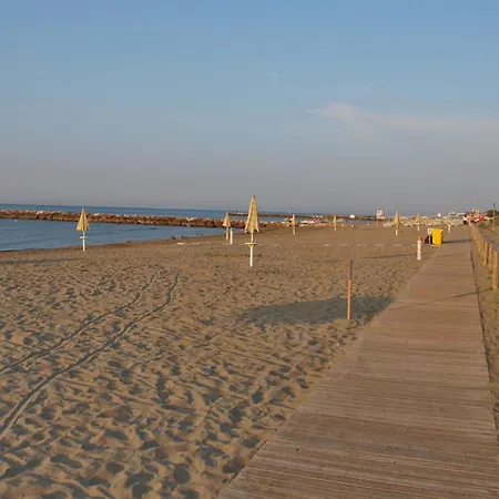 Townhouse With Garden And Easy Access * Eraclea Mare